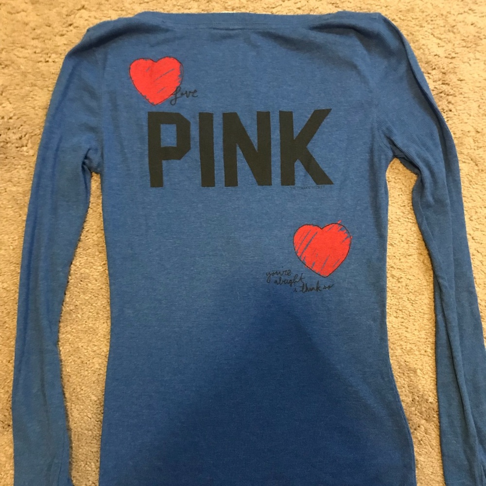 Victoria’s Secret Pink Long Sleeve Top 💙